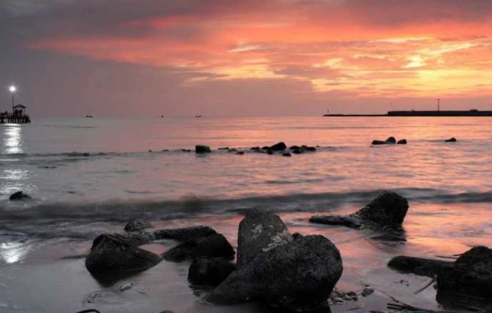 Pantai Balongan Indah Indramayu