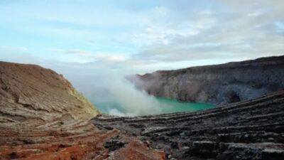 Menjelajahi Keajaiban Kawah Ijen di Banyuwangi, Jawa Timur