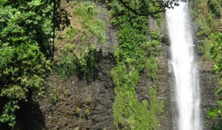 Air Terjun Songgolangit