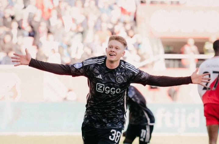Brighton vs Ajax di Liga Eropa/(Instagram)