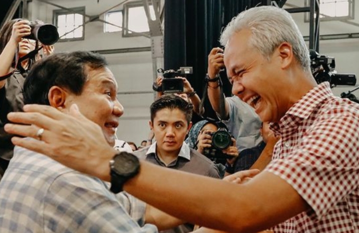 Ganjar Pranowo bersama Menteri Pertahanan Indonesia, Prabowo Subianto/(instagram/@ganjar_pranowo)