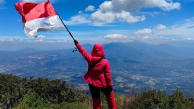 Menjelajahi Keindahan Alam Gunung Tampomas: Destinasi Wisata Menarik di Sumedang, Jawa Barat
