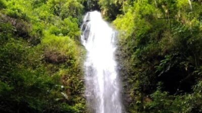 Keindahan Curug Sabuk, Tempat Menakjubkan di Sumedang, Jawa Barat