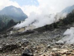 Kawah Ratu, Sukabumi, Jawa Barat: Menyatu dengan Keindahan Alam dan Petualangan Mendaki