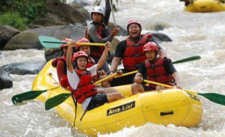 Sungai Citarik Sukabumi