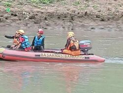 Usai Main Rakit, Remaja Asal Cipatat Hilang di Sungai Citarum