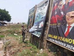 Lagi, Ratusan APS dan APK Melanggar Ditertibkan SatPol PP dan Bawaslu Sumedang