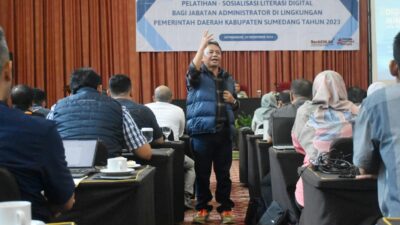 Para Pejabat Administrator di Sumedang Dilatih Melek Literasi Digital