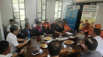 Buruh di Bandung Tuntut Kenaikan UMK 2024 Naik 15 Persen