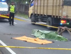 Mayat Pria di Tengah Jalan Gegerkan Warga di Ganeas Sumedang