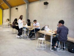 Tempat Nongkrong di Bandung Super Hits, Sajikan Kopi Murah Ragam Varian