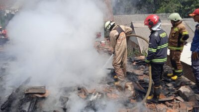 Rumah Holili di Desa Gudang Tanjungsari Sumedang Terbakar. Korban Butuh Bantuan