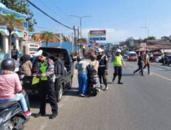 Ratusan Pengendara Motor Kena Tilang Operasi Gabungan di Tanjungsari Sumedang