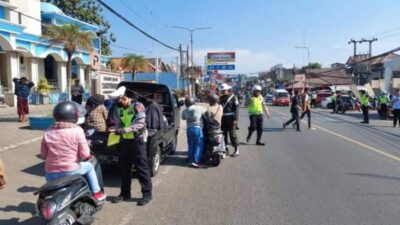 Ratusan Pengendara Motor Kena Tilang Operasi Gabungan di Tanjungsari Sumedang