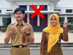 Bawaslu Sumedang Ingatkan ASN Tak Berpose Kode Tangan Saat Foto