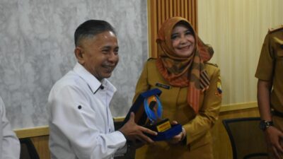 Ombusman Perwakilan Jabar melakukan audensi dengan Pj Sekretaris Daerah Kabupaten Sumedang Hj Tuti Ruswati di Kantor Dinas Sosial Kabupaten Sumedang, Senin (27/11/2023).