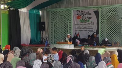 Ratusan Anak dan Ibu-ibu Pengajian di Sumedang Hadiri Doa Bersama Untuk Warga Palestina