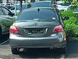 Jasad Pria Ditemukan dalam Mobil Sedan Toyota Camry di Stasiun Bandung