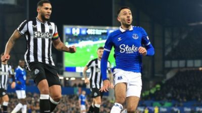 Everton vs Newcastle di Premier Leagu