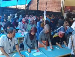 Libatkan 700 Warga, KPU Sumedang Targetkan Sortir Lipat Surat Suara Rampung Akhir Januari