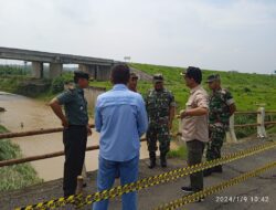Jembatan Penghubung Dua Desa di Ujungjaya Sumedang Rusak, Warga Diminta Waspada