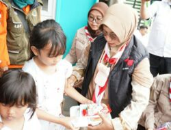 Jadi Korban Banjir, Anak-anak di Dayeuhkolot Jalani Trauma Healing