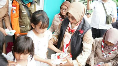 Jadi Korban Banjir, Anak-anak di Dayeuhkolot Jalani Trauma Healing