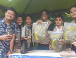 KKN di Sumedang, Mahasiswa Universitas Katolik Parahyangan dan Unisba Sulap Kotoran Ternak Jadi Pupuk Organik