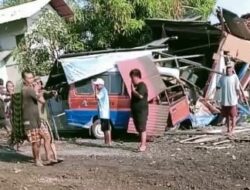 Truk Tangki Rem Blong Seruduk Warung dan 4 Mobil di Sumedang, 1 Orang Tewas