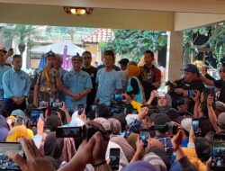 Gibran Rakabuming Raka Sambangi Kediaman Bos Persib di Ciluluk Sumedang