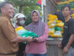 Operasi Pasar Tahap Pertama di Sumedang, 10 Ton Beras Dijual Hanya Rp 10 Ribu Per Kilogram