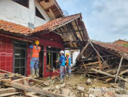 Prioritaskan Keselamatan Warga, PLN UP3 Sumedang Pilih Menormalkan Aliran Listrik Setelah Aman