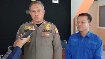 Satpol PP Sumedang Tutup Sementara Aktivitas Penataan Lahan Perumahan di Pamulihan