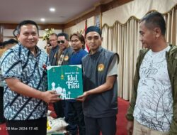 IPDN Berbagi Kebahagiaan dengan Pokja Wartawan di Bulan Suci