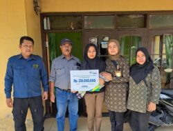 BPJS Ketenagakerjaan Serahkan Santunan JKK dan JKM Kepada 2 Warga Paseh Sumedang