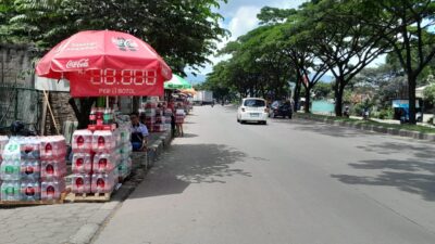 Mendekati Lebaran, Pedagang Minuman Ringan di Cimanggung Kebanjiran Order