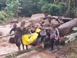 Seorang Petani Tewas Terseret Banjir Bandang di Kertasari