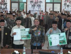 Pimpinan dan Guru Pondok Pesantren di Sumedang Diberikan Insentif