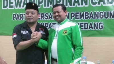 Disaat Dua Bakal Calon Bupati Sumedang, Dony Ahmad Munir dan Irwansyah Putra Saling Lempar Pujian