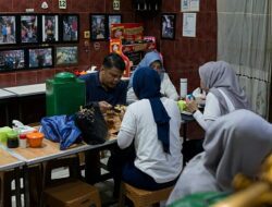 Lontong Kari Kebon Karet, Tempat Makan di Bandung yang Kerap Diserbu Wisatawan
