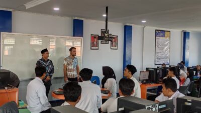 59 Calon Anggota Panwaslu Kecamatan untuk Pilkada di Sumedang Jalani Tes CAT