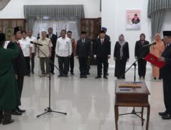 Lantik Direktur RS Sumedang, Pj Bupati Ingatkan Pentingnya Sifat Amanah
