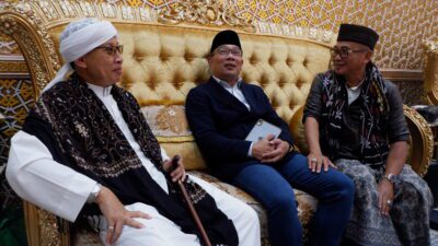 Secercah Mekah di Jakarta: Kiswah Ka’bah Memukau Buya Yahya dan Ridwan Kamil