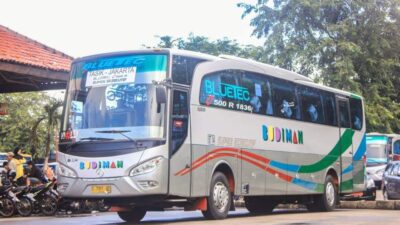 Berawal Dari Tabungan Rp80 Ribu, Pedagang Keliling Ini jadi Bos PO Budiman
