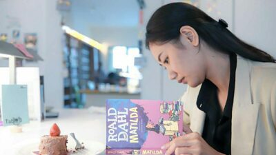 The Room 19 Library Space: Perpustakaan Kekinian dan Tempat Makan