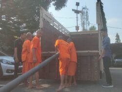 Lima Orang Spesialis Pencuri Tiang Besi Internet di Sumedang Ditangkap Polisi