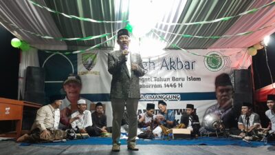 Umuh Muchtar Berkunjung ke Desa Cimanggung, Soroti Jalan Kabupaten yang Rusak