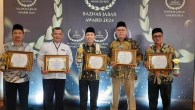 Lagi, BAZNas Sumedang Raih Tiga Trophy dan Dua Penghargaan Nominasi Terbaik di Baznas Jabar Award 2024