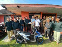 Kompak! Bawaslu Sumedang Galang Dana Sukarela Ganti Motor PKD yang Hilang Saat Laksanakan Tugas