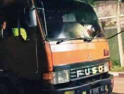 T3rlindas Truk Tronton, Pemotor Pria Dilarikan ke RSHS Bandung